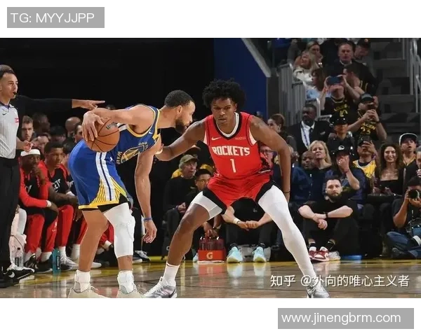 2016年NBA季后赛首战火箭对阵勇士精彩回顾与分析