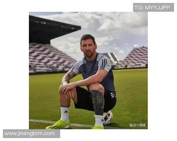 前队友:在拉玛西亚时梅西不太爱学习,课上常常半睡半醒 前队友:在拉玛西亚时梅西不太爱学习,课上常常半睡半醒